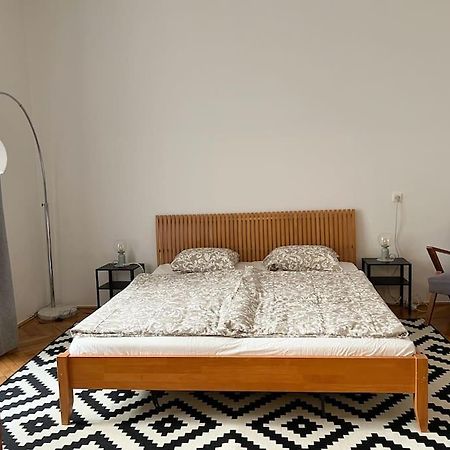 Authentic Buda Home Будапеща Екстериор снимка
